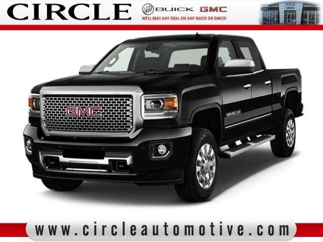 2017 GMC Sierra 2500HD 4x4 Denali 4dr Crew Cab SB